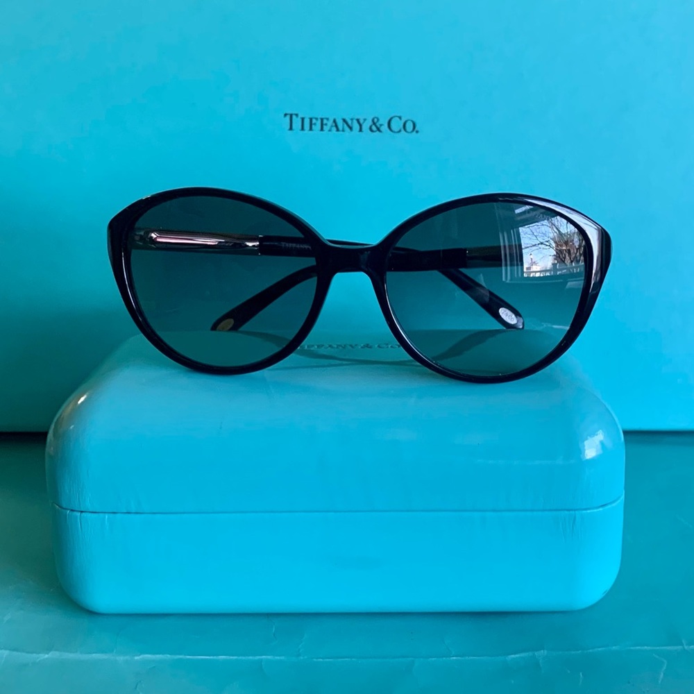 SOLD!  NEW! Tiffany & Co. Black Framed Silver Textured Arms Sunglasses